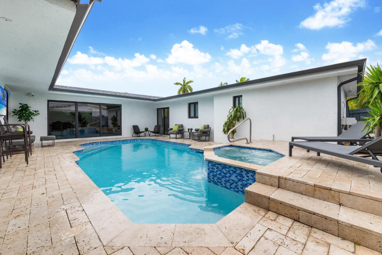 Luxe 5Br Pool Jacuzzi Basketball L17 Villa Cutler Bay Exterior photo