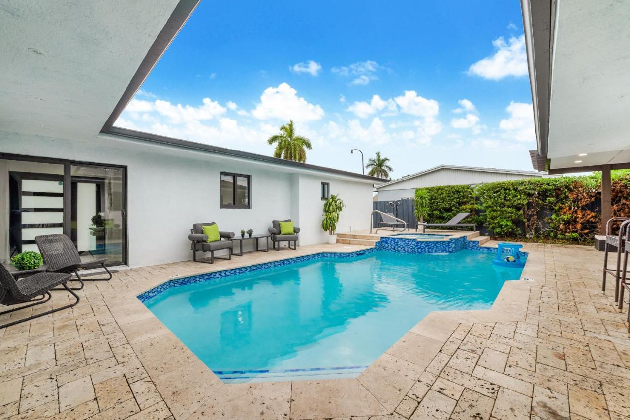 Luxe 5Br Pool Jacuzzi Basketball L17 Villa Cutler Bay Exterior photo